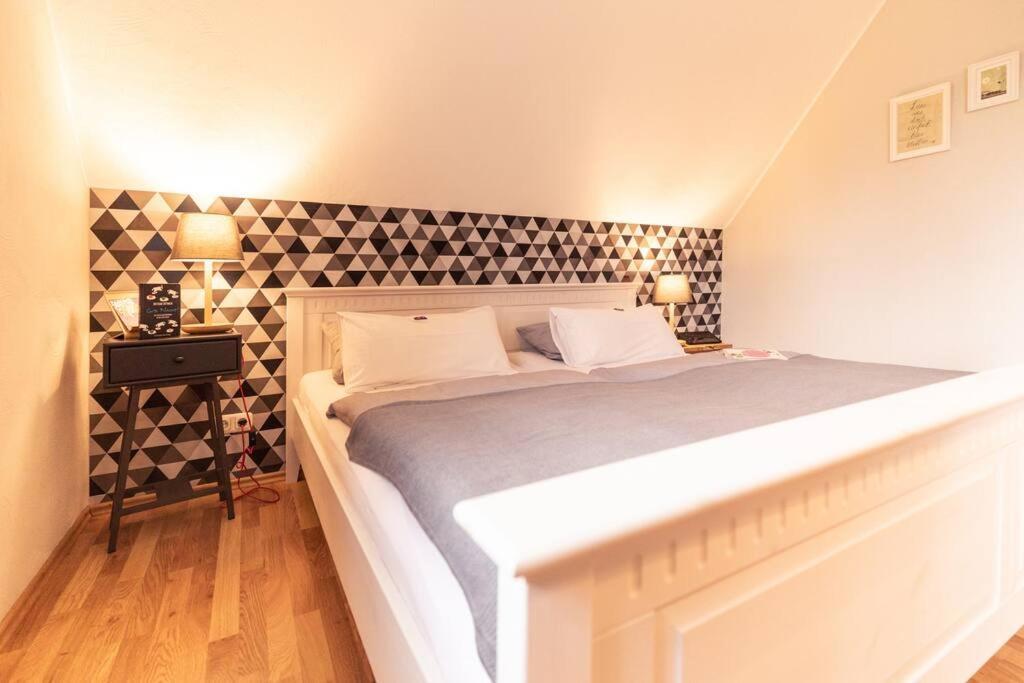 Fachwerk-Ferienhaus, Ruhe Auf Dem Land, Haustiere Willkommen, Leihfahrraeder, 24-7 Check In Kirchlinteln المظهر الخارجي الصورة