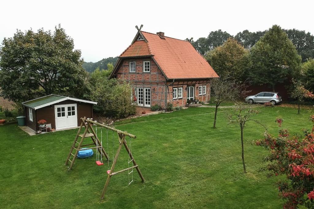 Fachwerk-Ferienhaus, Ruhe Auf Dem Land, Haustiere Willkommen, Leihfahrraeder, 24-7 Check In Kirchlinteln المظهر الخارجي الصورة